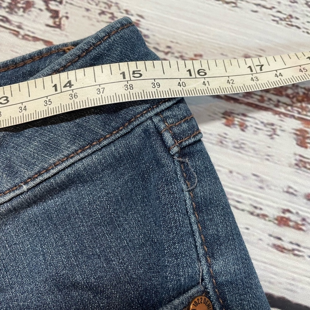 1822 Denim distressed jeans. Size 12. - Picture 8 of 10